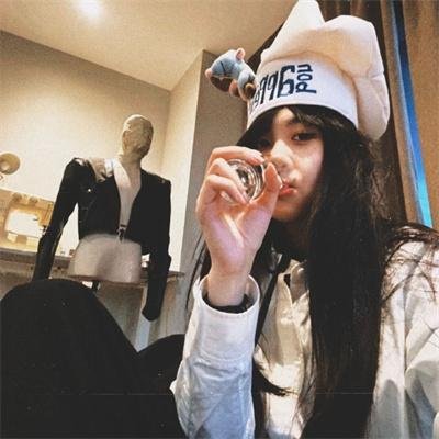 瓶中美人